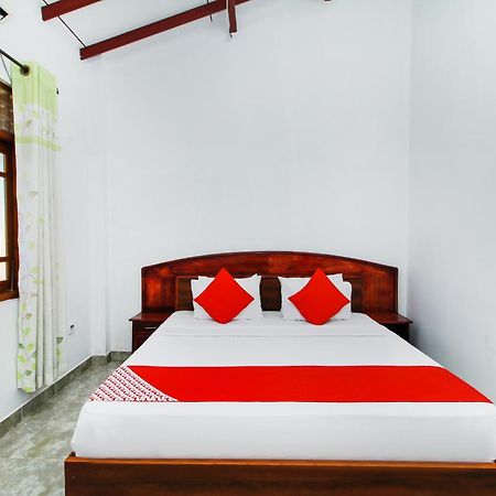 Airport Green View Resort Andiambalama Экстерьер фото